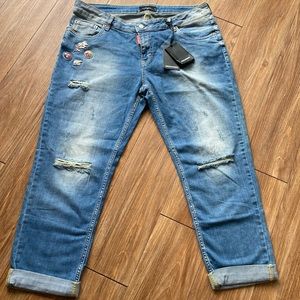 SALE 🔥 DSQUARED2 Cropped Distressed Jeans 👖